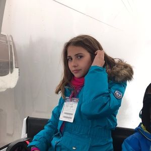 Meet your Posher, Ella